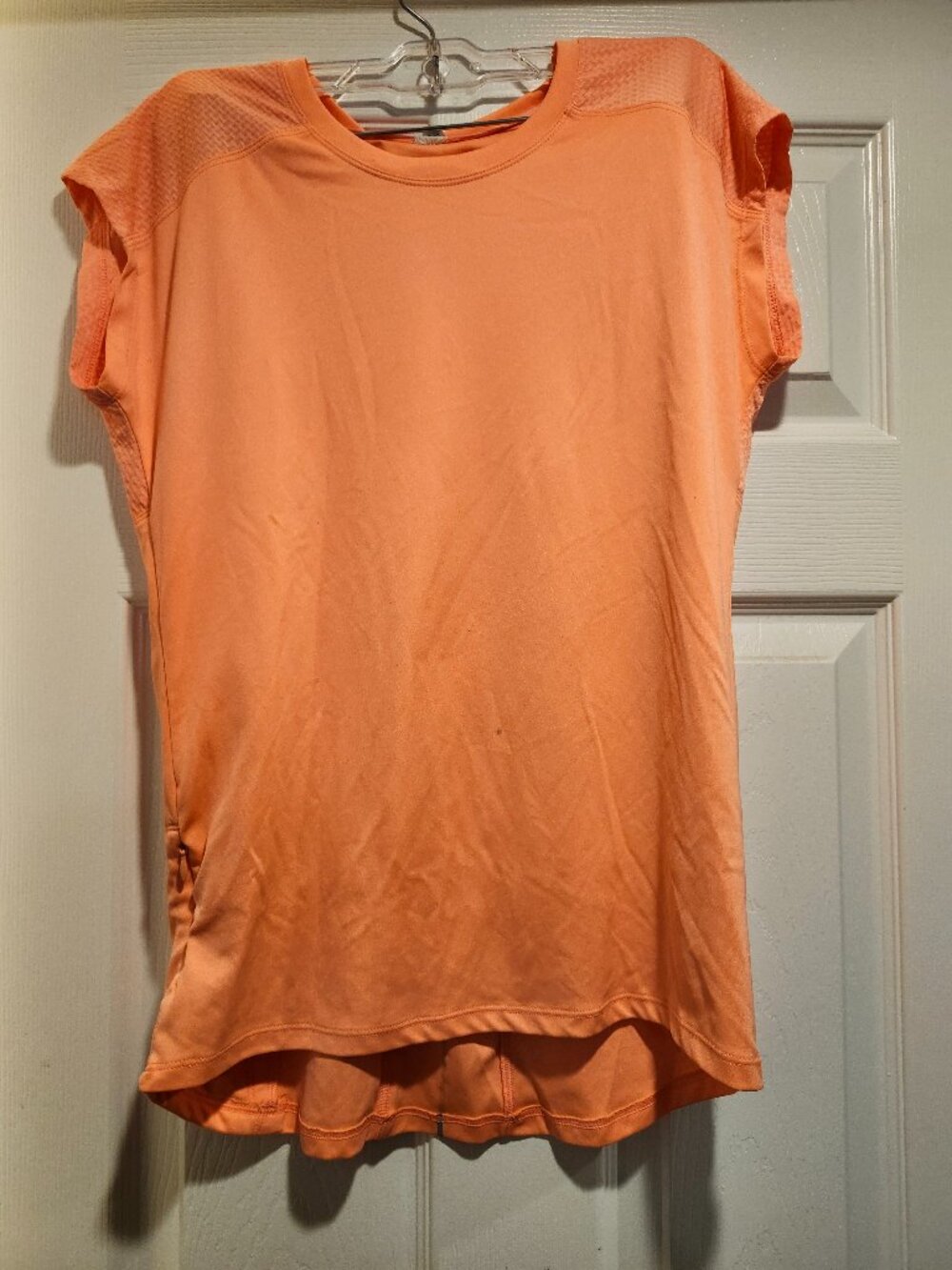 activewear short-sleeve top